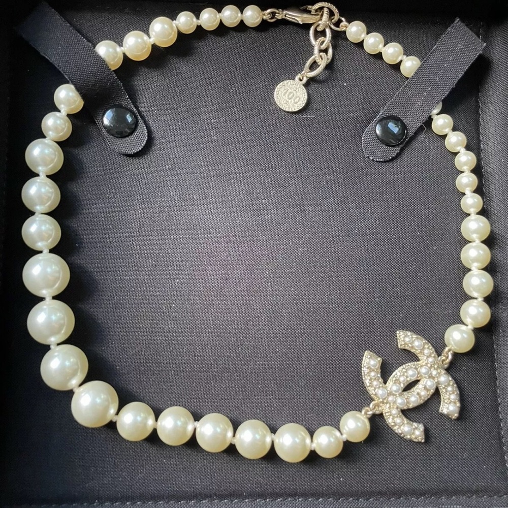 AUTH. CHANEL NWT 2022  CHANEL 100 ANNIVERSARY PEARL CC LOGO CHOKER NECKLACE 16"
